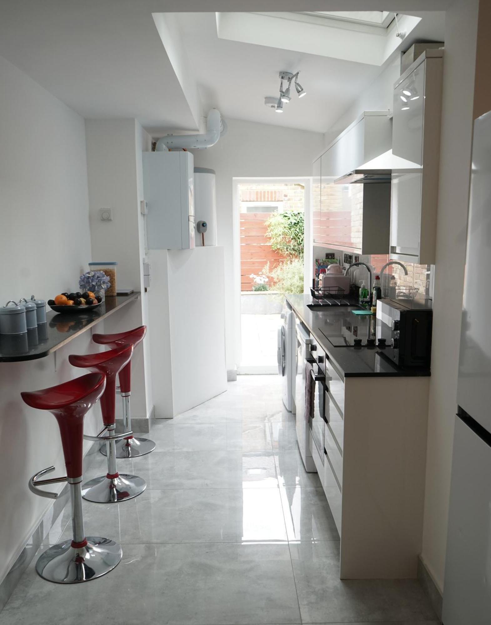 Luxury London House Sleeps 13, 2 Minutes To Metro Villa ภายนอก รูปภาพ
